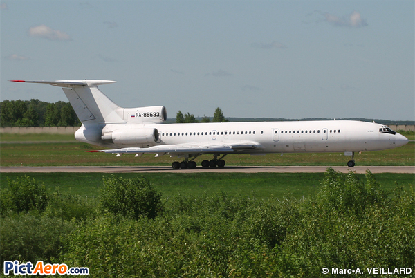Tupolev Tu-154M (Globus Airlines)