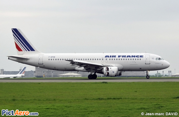 Airbus A320-111 (Air France)