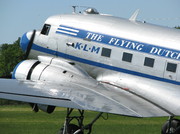 Douglas DC-3 (C-47/53/117/R4D/Skytrain/Dakota)