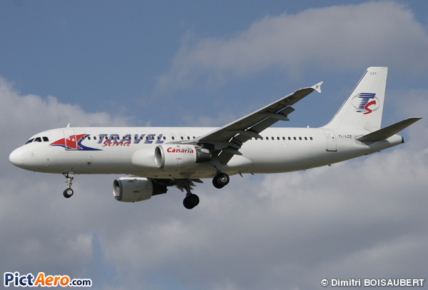 Airbus A320-211 (Travel Service)