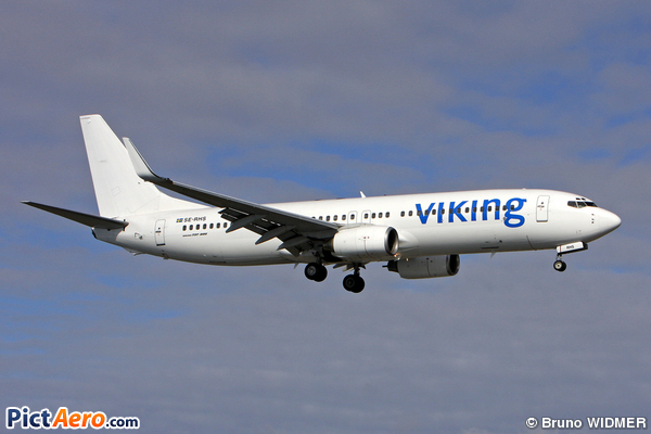 Boeing 737-86N (Viking Airlines)