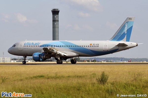 Airbus A320-211 (Clickair)