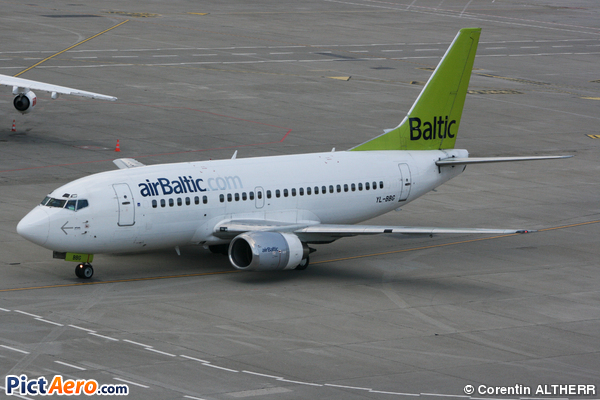 Boeing 737-548 (Air Baltic)