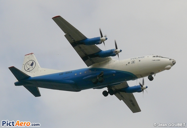 Antonov An-12BK (Volare Aircompany)
