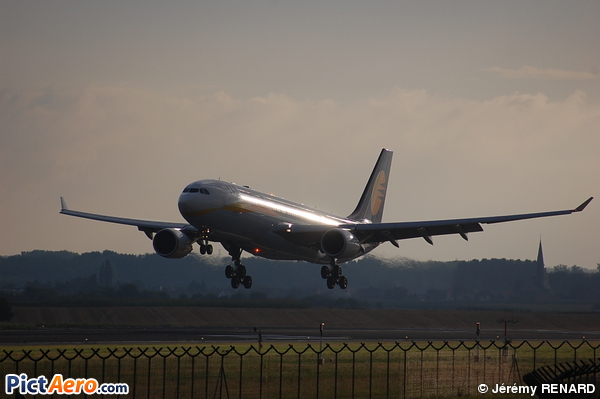 Airbus A330-223 (Jet Airways)