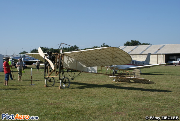 Blériot XI Monoplane (Private / Privé)