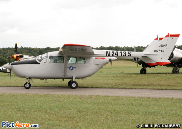 Cessna 337B Super Skymaster (Air Caroline)