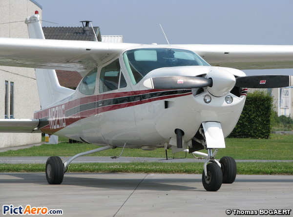Cessna 177 Cardinal (Private / Privé)