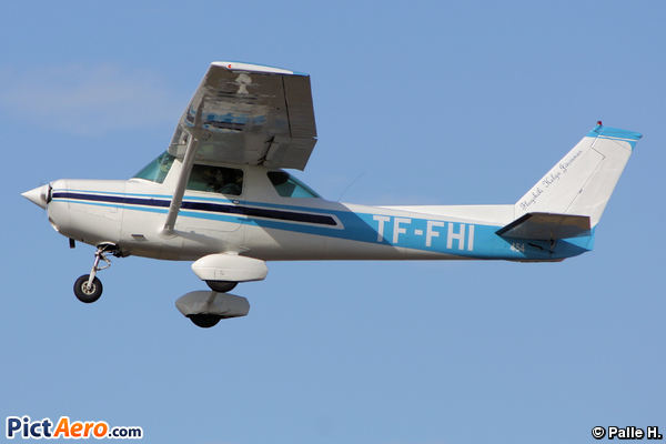 Cessna 152 (Flugskoli Helga Jonssonar)