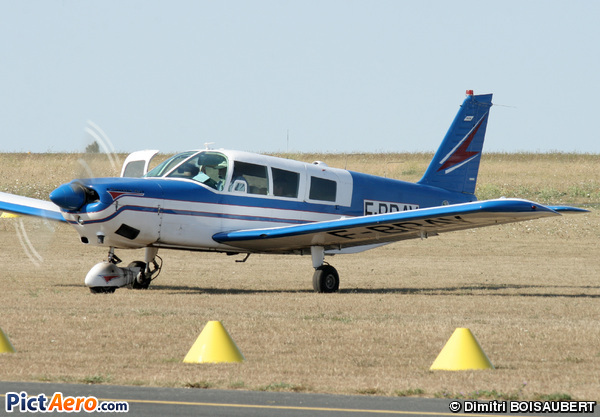 Piper PA 32-260 (Private / Privé)