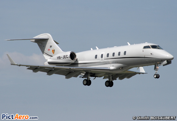 Bombardier BD-100-1A10 Challenger 300 (AT Airtaxi AG)