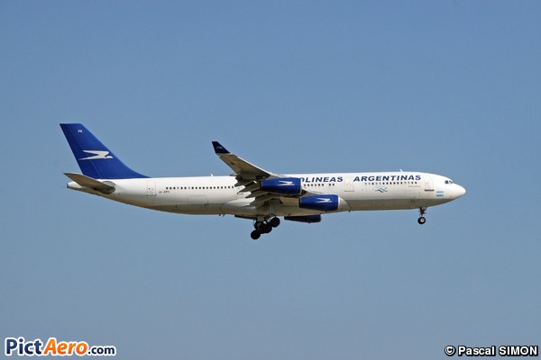 Airbus A340-211 (Aerolíneas Argentinas)