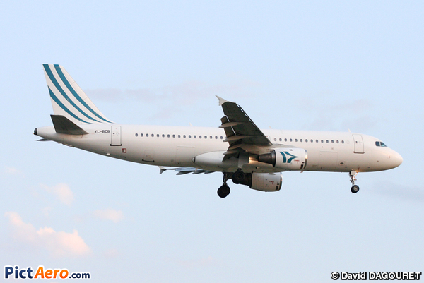 Airbus A320-211 (LatCharter Airlines)