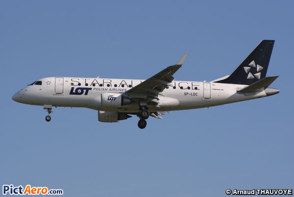 Embraer ERJ-170ST (LOT Polish Airlines)