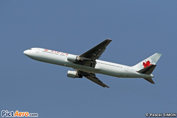 Boeing 767-333/ER (Air Canada)