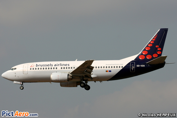 Boeing 737-36N (Brussels Airlines)