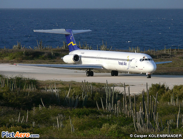 McDonnell Douglas MD-82 (DC-9-82) (Insel Air)