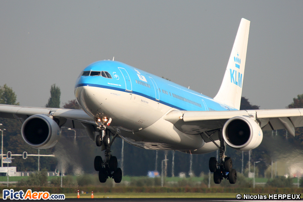 Airbus A330-203 (KLM Royal Dutch Airlines)