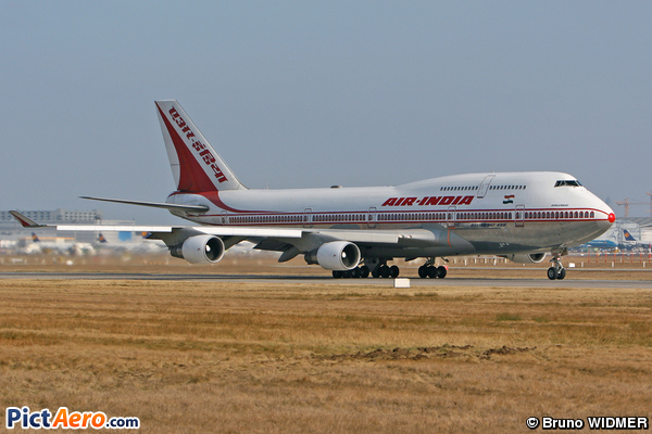 Boeing 747-437 (Air India)