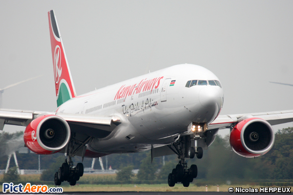 Boeing 777-2U8/ER (Kenya Airways)