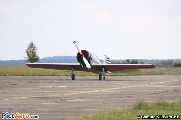 Yakovlev Yak-50 (Private / Privé)