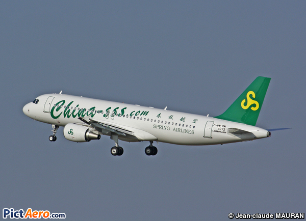 Airbus A320-212 (Spring Airlines)