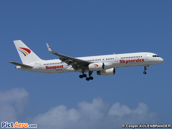 Boeing 757-236 (Skyservice Airlines)