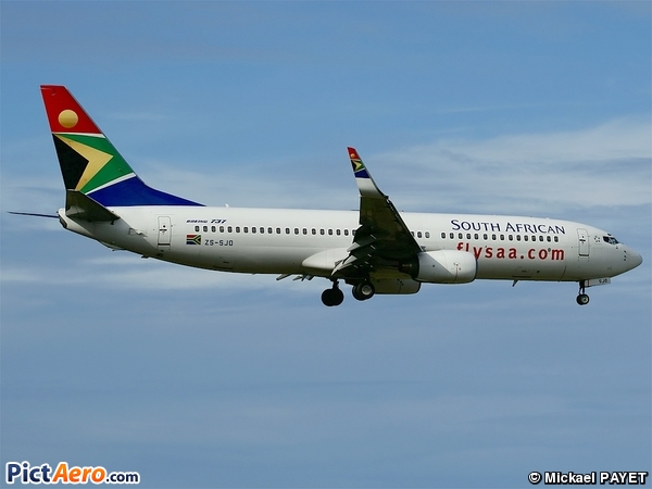 Boeing 737-8BG (South African Airways)