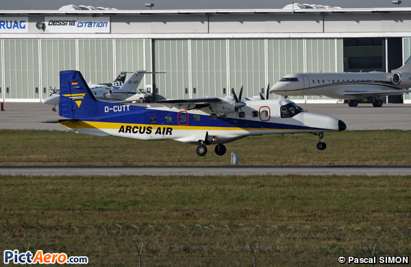 Dornier Do-228-212 (Arcus-Air)