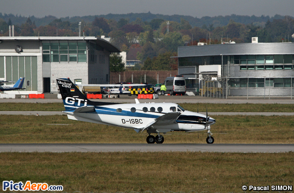 Beech C-90GTI (B-Air Charter GmbH & Co KG)