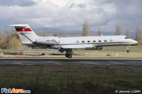 Gulfstream Aerospace G-550 (G-V-SP) (Jet Aviation Business Jets)