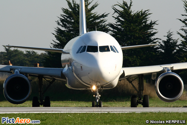 Airbus A320-214 (Nouvelair)