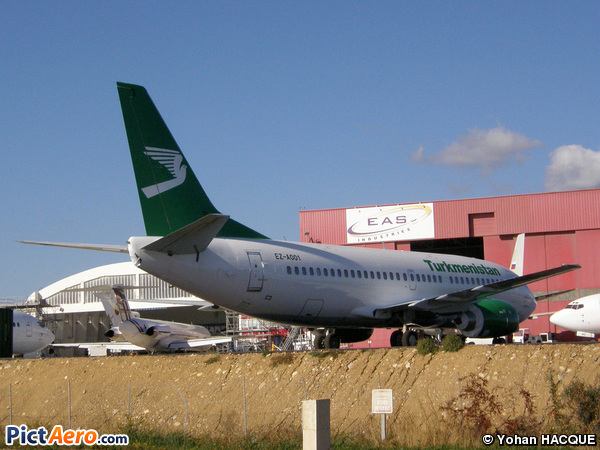Boeing 737-341 (Turkmenistan Airlines)