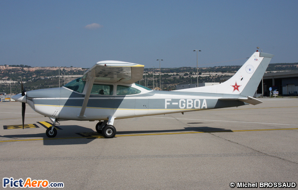 Reims-Cessna F182 Skylane SMA 230 (Les Ailerons d'Enghien Moisselles)