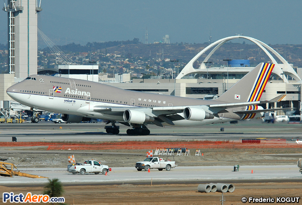 Boeing 747-48E (Asiana Airlines)