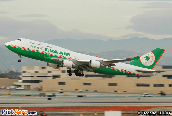 Boeing 747-45E (Eva Air)