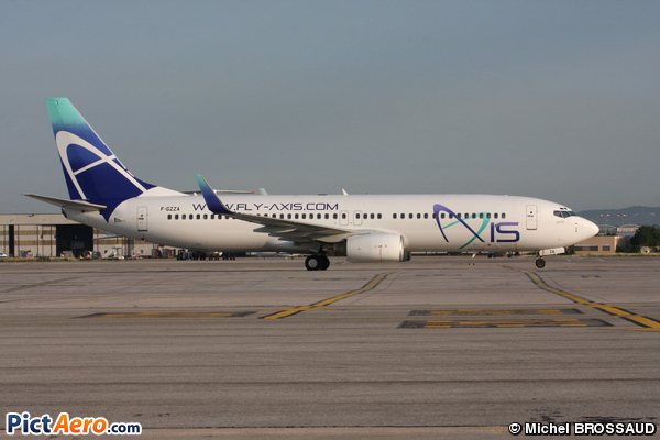 Boeing 737-86N/WL (Axis Airways)
