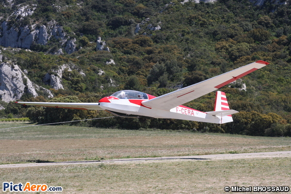 Schleicher ASK-13 (Aéroclub de St Remy les Alpilles)