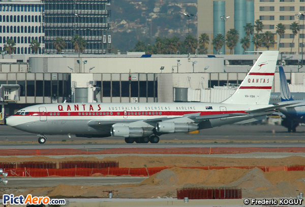Boeing 707-138B (Qantas Foundation Memorial)