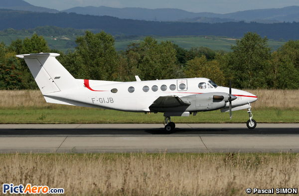 Beech Super King Air 200 (Chalair Aviation)