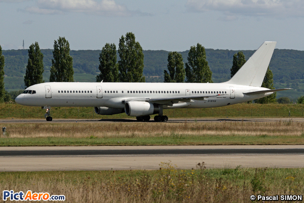 Boeing 757-28A/ER (Astraeus)