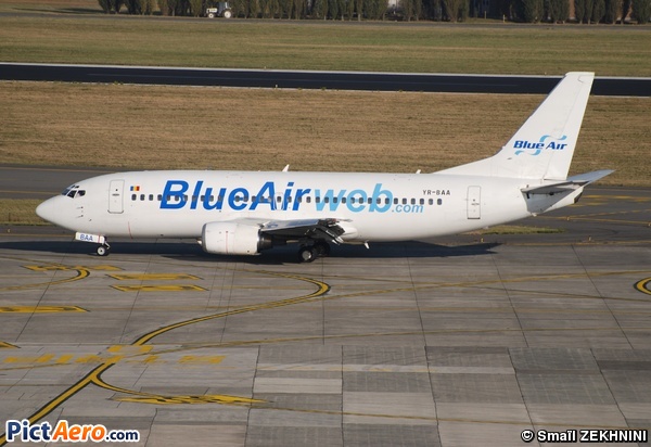 Boeing 737-33A (Blue Air)