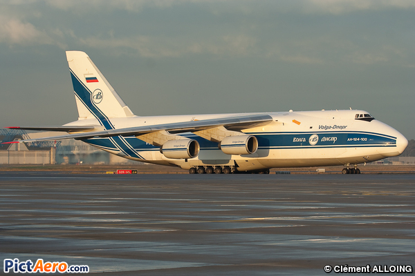 Antonov An-124-100 (Volga Dnepr Airlines)