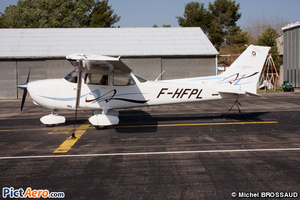 Cessna 172SP Skyhawk (Aéroclub des Trois Vallées - Courchevel)