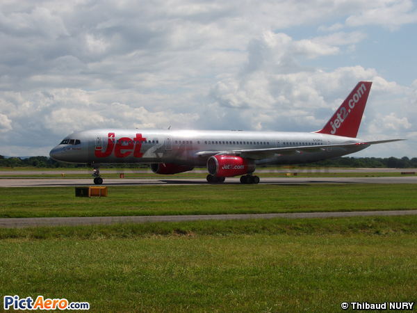 Boeing 757-236 (Jet2.com)