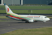 Boeing 737-548 (LY-AZY)