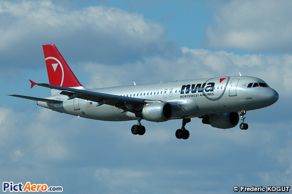 Airbus A320-212 (Northwest Airlines)
