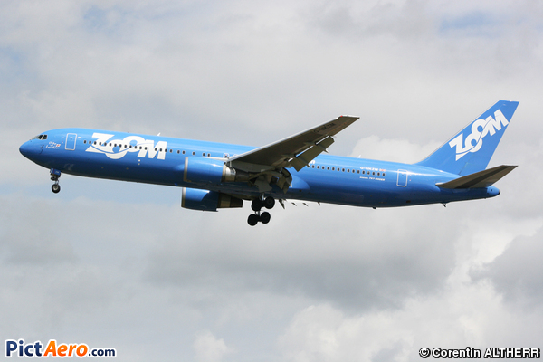 Boeing 767-3Q8/ER (Zoom Airlines)