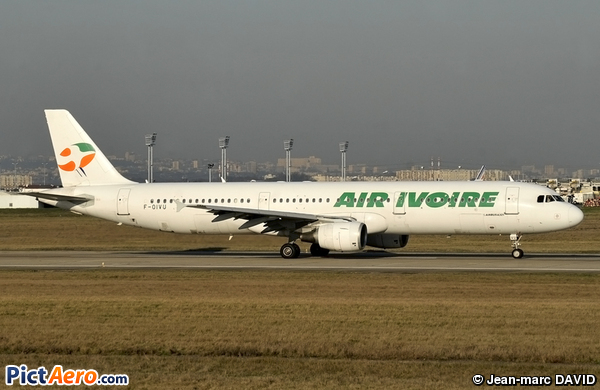 Airbus A321-211 (Air Ivoire)