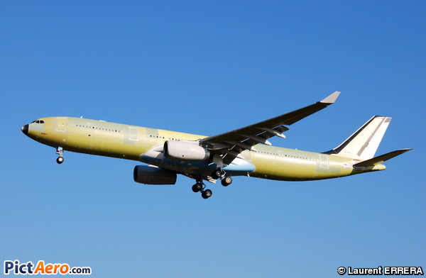 Airbus A330-343 (Singapore Airlines)
